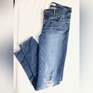 Ann Taylor Loft petite modern skinny distressed jeans 24
